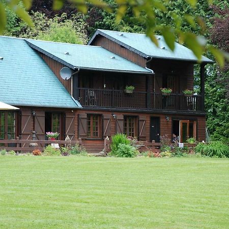 Spruce Lake Sauviat-sur-Vige Exteriér fotografie