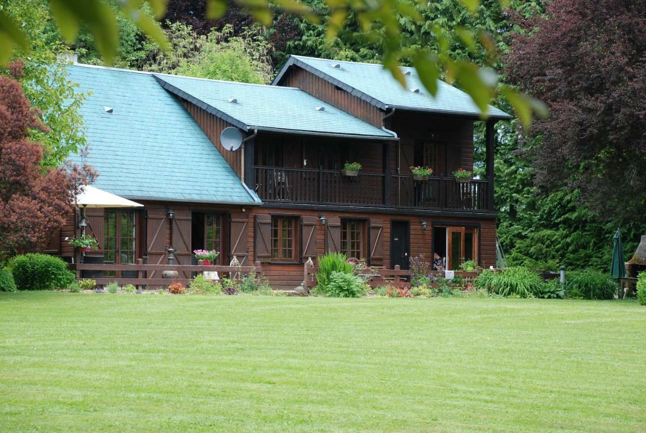 Spruce Lake Sauviat-sur-Vige Exteriér fotografie